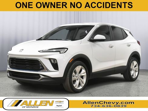 Used 2024 Buick Encore GX Preferred FWD image 1