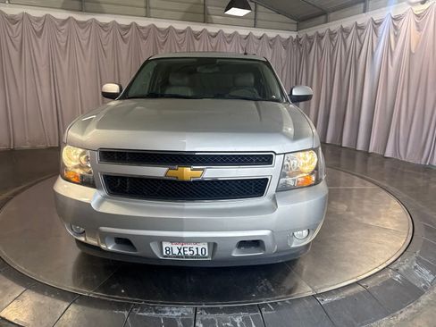 Used 2013 Chevrolet Tahoe LT RWD image 2