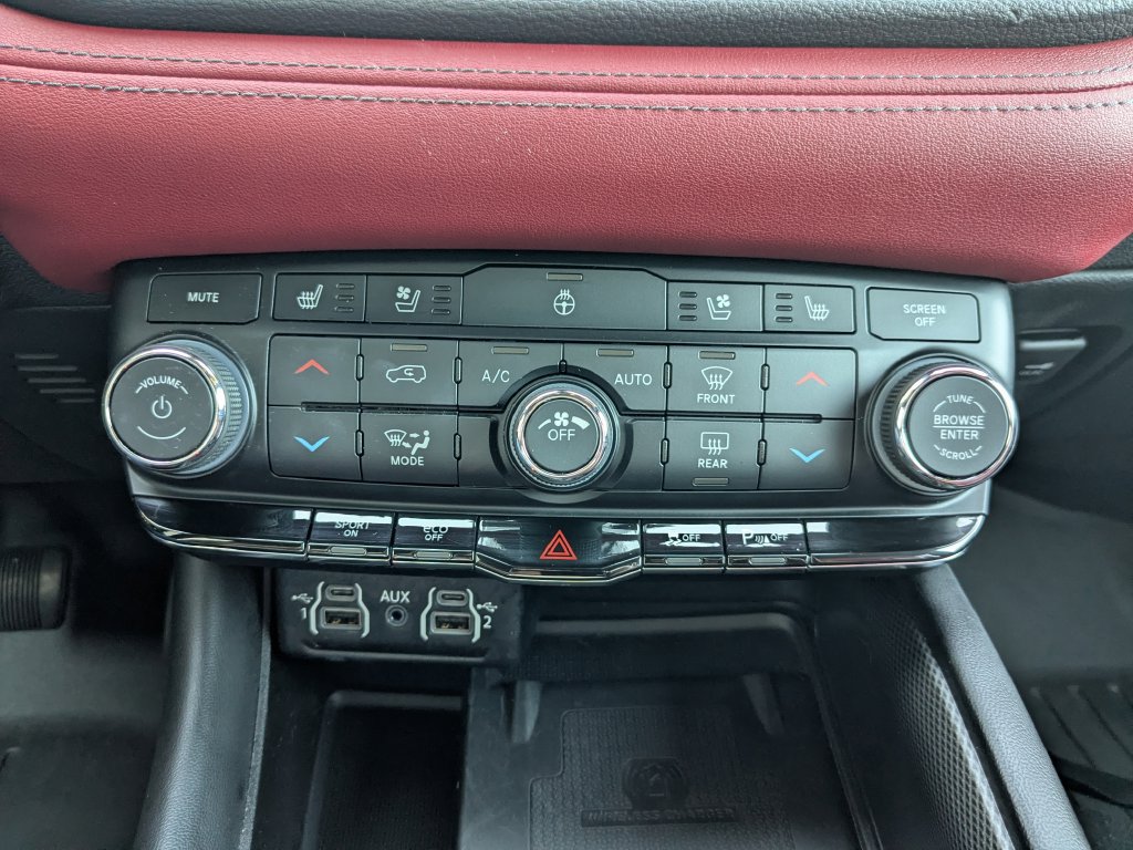 Used 2022 Dodge Durango R/T w/ Trailer Tow Group IV AWD/4WD image 13