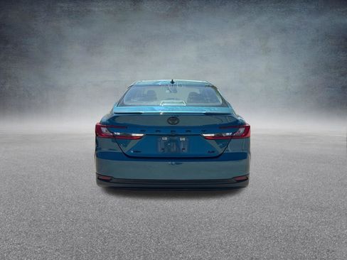 Used 2025 Toyota Camry LE w/ Convenience Package image 5