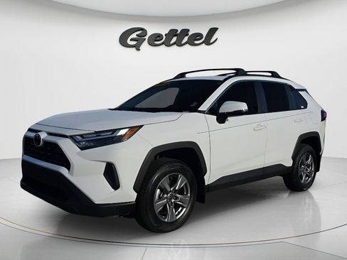 Used 2024 Toyota RAV4 XLE w/ Convenience Package FWD image 1