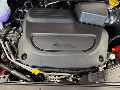 New 2026 Chrysler Pacifica Select image 6