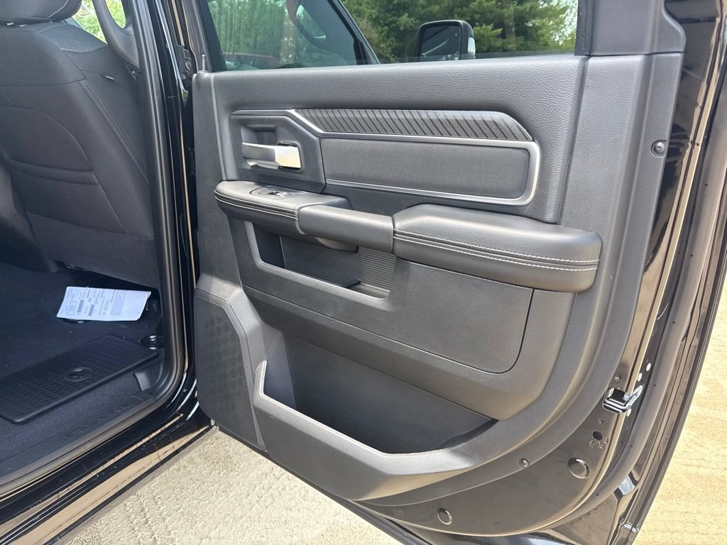 New 2026 RAM 2500 Big Horn AWD/4WD image 24