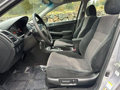 Used 2004 Honda Accord LX image 14