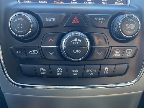 Used 2018 Jeep Grand Cherokee Altitude image 35