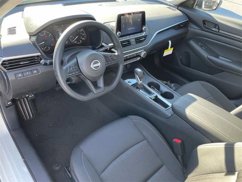 New 2025 Nissan Altima 2.5 S image 12