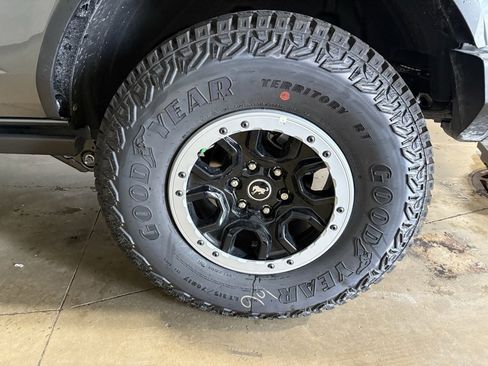 New 2025 Ford Bronco Badlands image 31