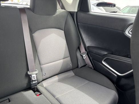 Used 2025 Kia Soul LX w/ LX Technology Package FWD image 35