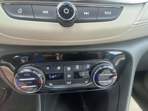 Used 2022 Buick Encore GX Select AWD/4WD image 23