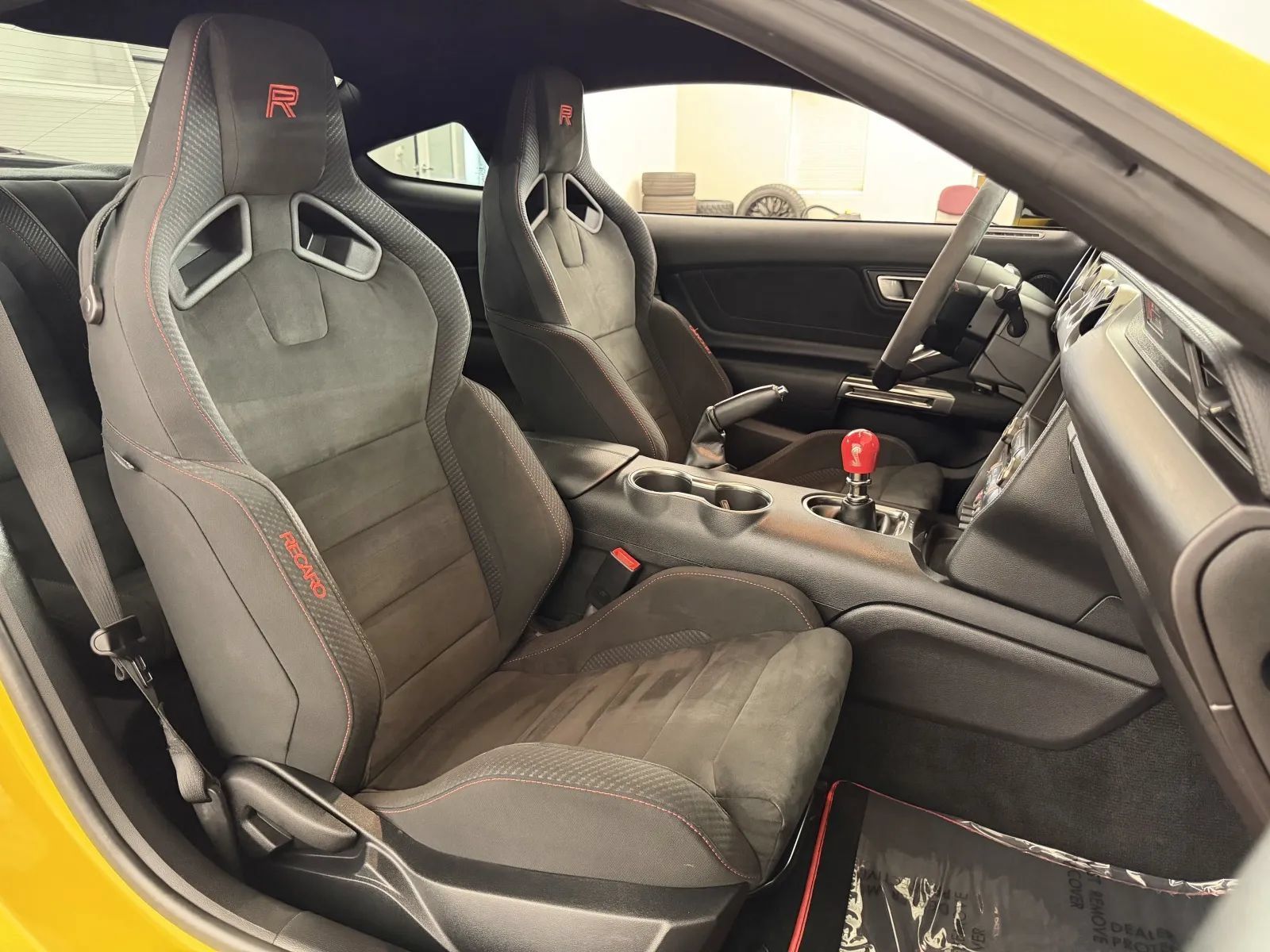 Used 2017 Ford Mustang Shelby GT350R w/ GT350R Equipment Group 920A RWD image 33