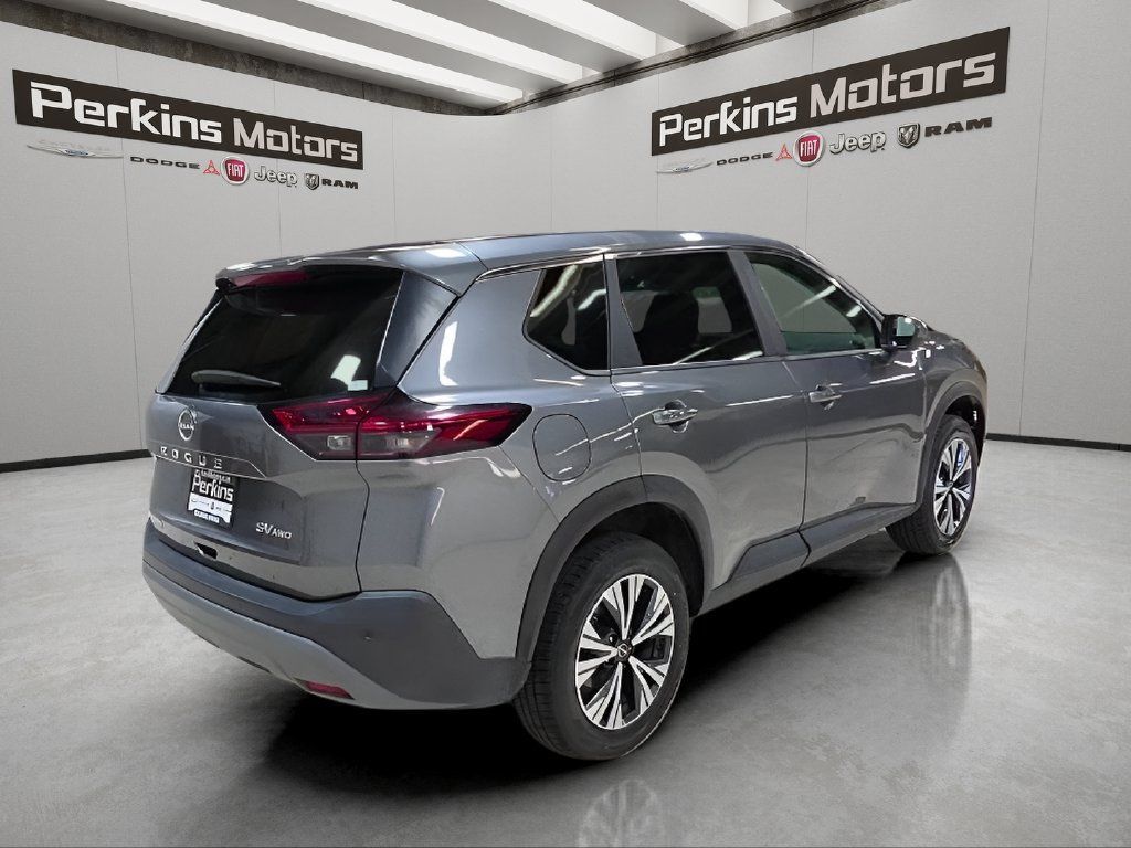 Used 2023 Nissan Rogue SV AWD/4WD image 5