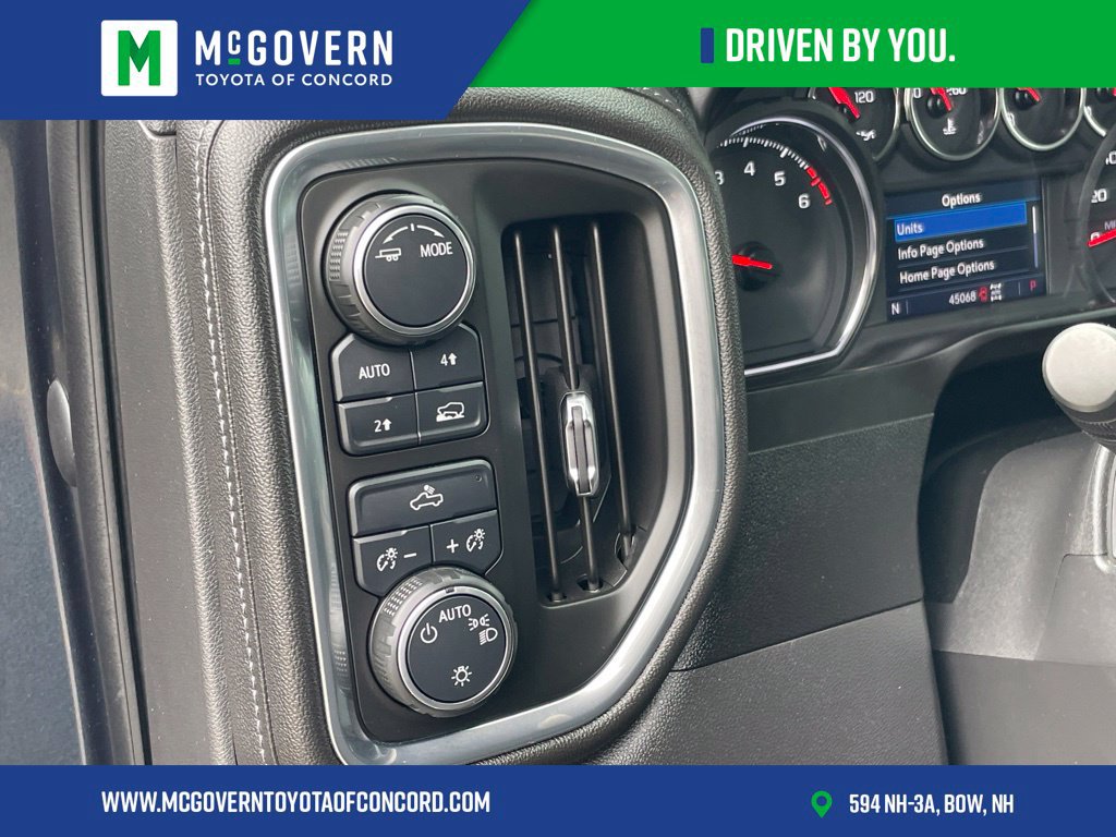 Used 2020 Chevrolet Silverado 1500 LT w/ LT Value Package AWD/4WD image 32