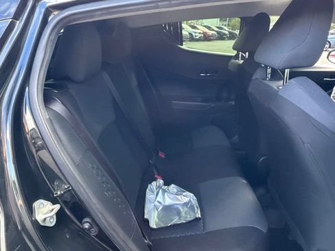 Used 2021 Toyota C-HR LE FWD image 8