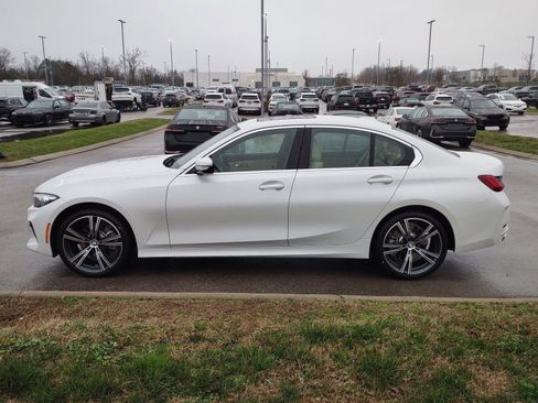 Used 2024 BMW 330i Sedan w/ Premium Package image 2