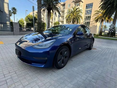 Used 2023 Tesla Model 3 Standard Range RWD image 4
