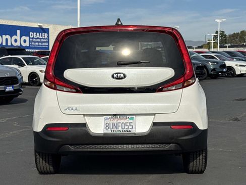 Used 2021 Kia Soul LX image 4