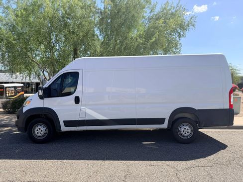 Used 2023 RAM ProMaster 3500 FWD image 3