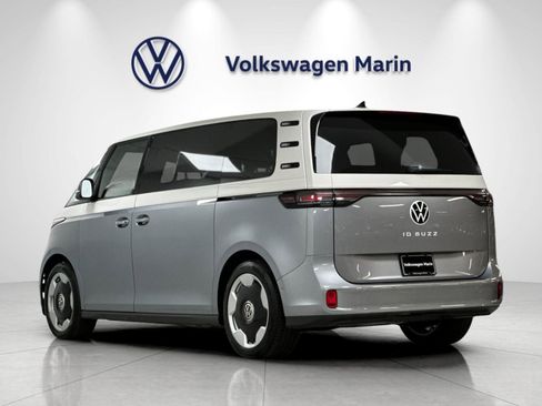 New 2025 Volkswagen ID. Buzz Pro S Plus RWD image 3