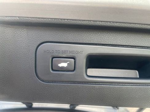 Used 2024 Honda Pilot TrailSport image 16