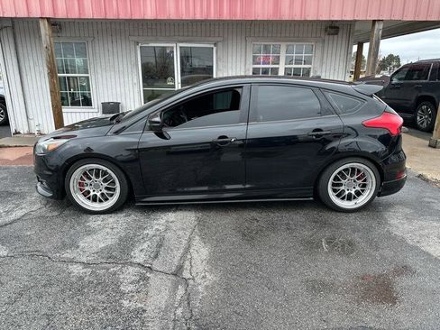 Used 2016 Ford Focus ST w/ Equipment Group 402A image 10