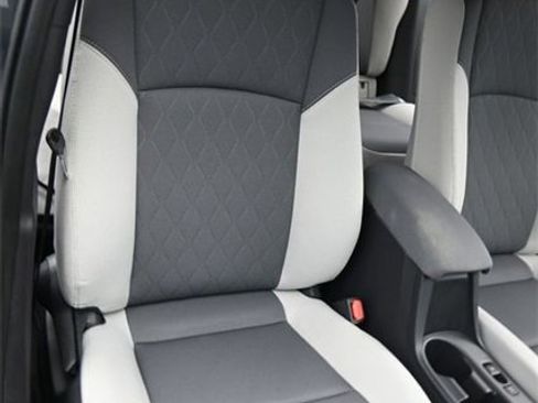 Used 2025 Toyota Corolla LE w/ Convenience Package image 14