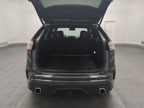 Used 2020 Ford Edge ST image 29