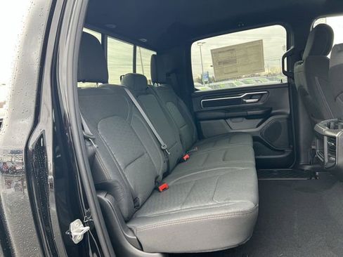 New 2026 RAM 1500 4x4 Crew Cab image 18