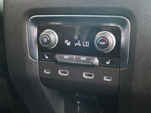 Used 2023 Chevrolet Suburban Z71 w/ Off-Road Capability Package AWD/4WD image 28