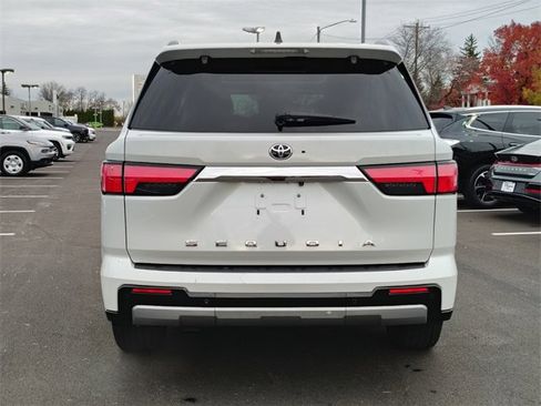 Used 2023 Toyota Sequoia Limited image 41