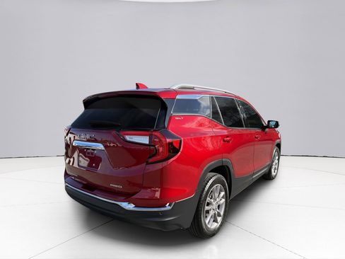 Used 2024 GMC Terrain SLT w/ Infotainment Package II AWD/4WD image 17