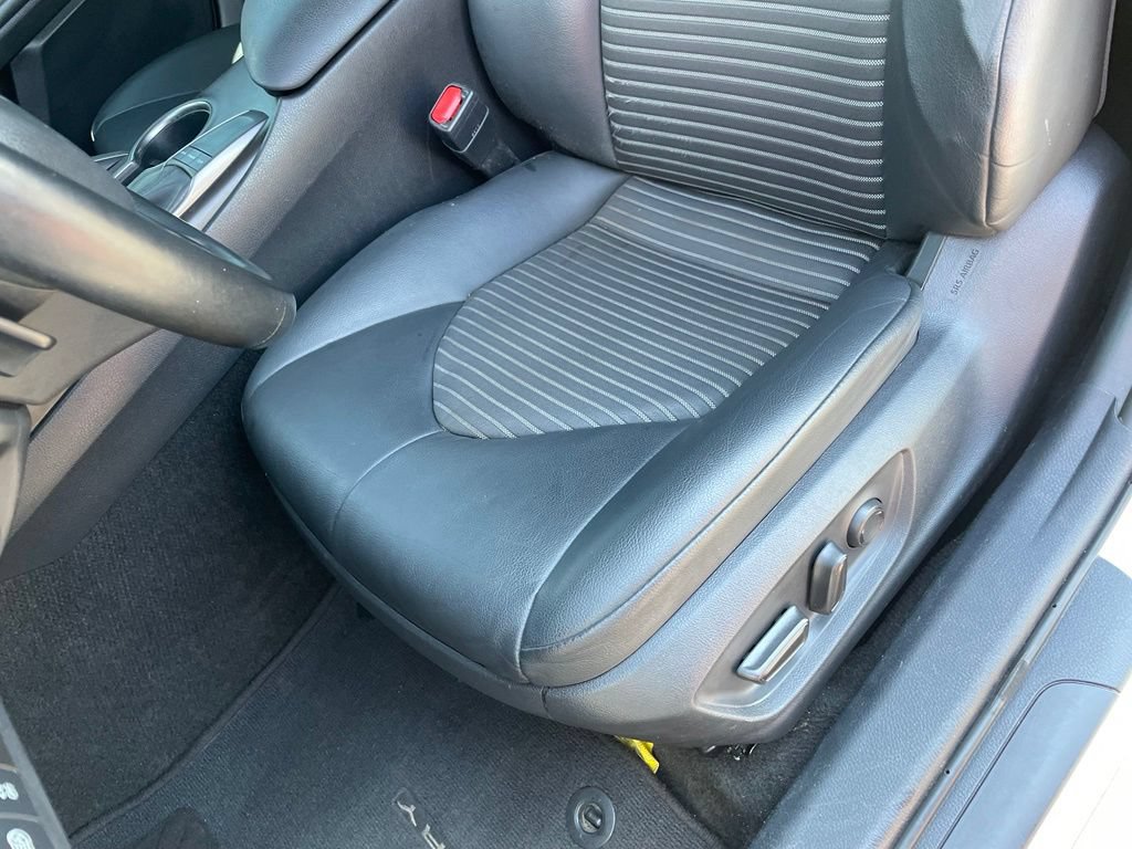 Used 2023 Toyota Camry SE FWD image 22