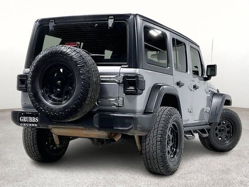 Used 2018 Jeep Wrangler Unlimited Sport image 2