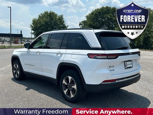 Used 2024 Jeep Grand Cherokee Limited 4xe AWD/4WD image 4