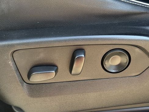 Used 2021 Chevrolet Tahoe Premier RWD image 28