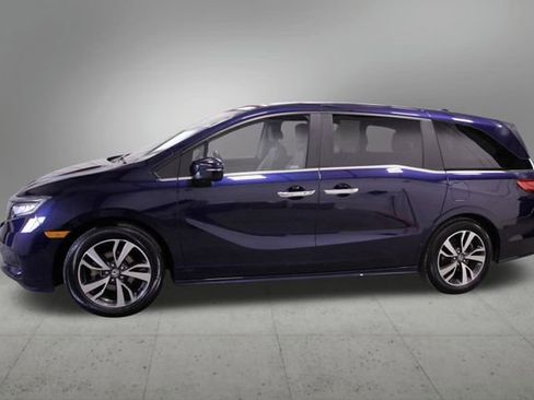 Certified 2024 Honda Odyssey Touring image 3