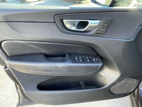 Used 2024 Volvo XC60 B5 Plus image 15