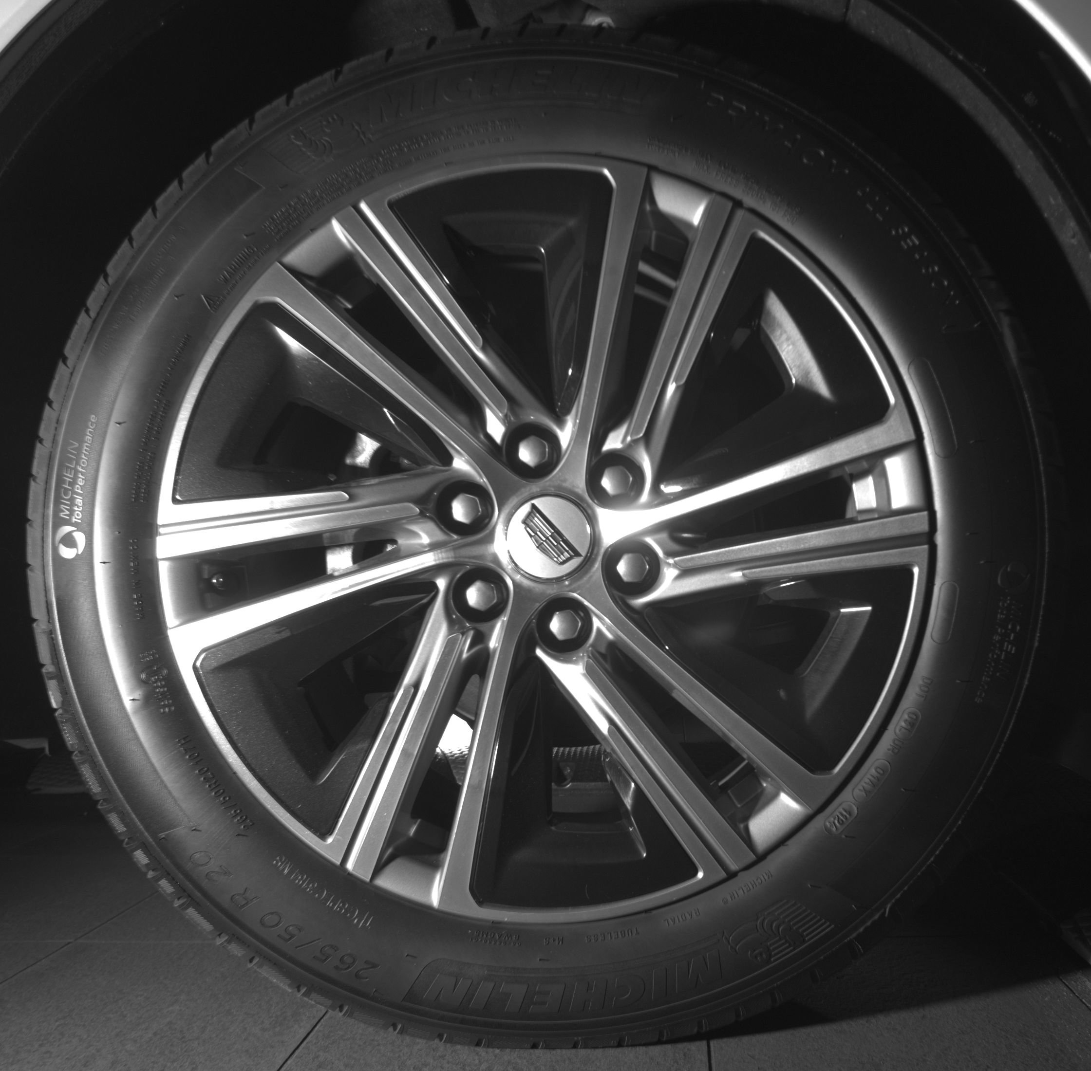 Used 2024 Cadillac Lyriq Luxury RWD image 11