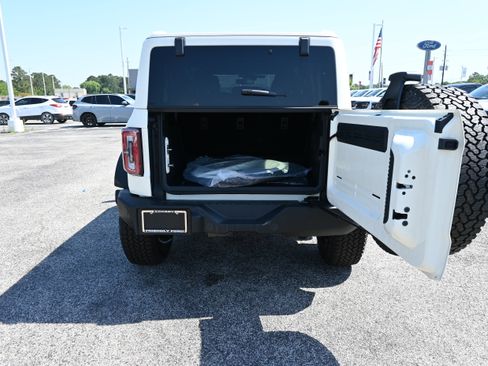 New 2026 Ford Bronco Outer Banks w/ Sasquatch Package AWD/4WD image 6
