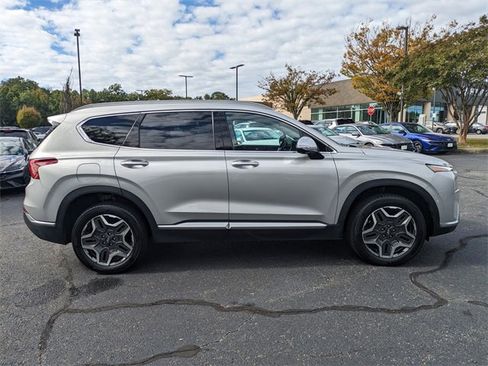 Used 2023 Hyundai Santa Fe Limited image 3