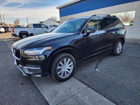 Used 2018 Volvo XC90 T6 Momentum w/ Convenience Package image 3