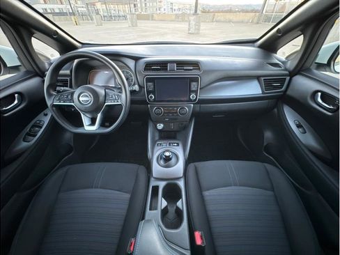 Used 2024 Nissan Leaf S image 15