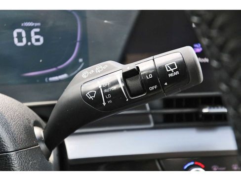 Used 2023 Kia Sportage EX image 17