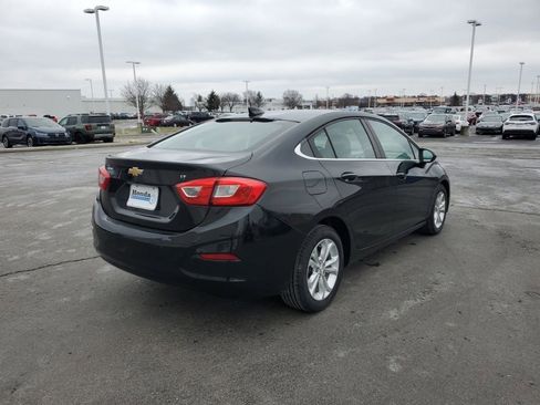 Used 2019 Chevrolet Cruze LT w/ Convenience Package image 7