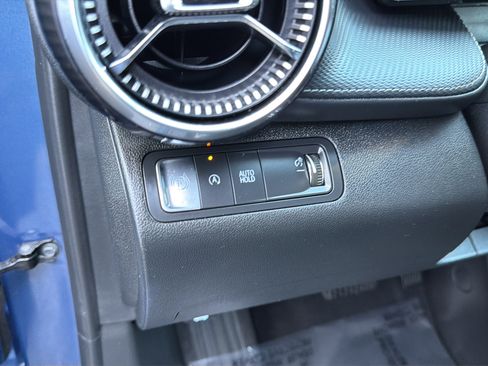 Used 2025 Chevrolet Equinox LT w/ Convenience Package II FWD image 23