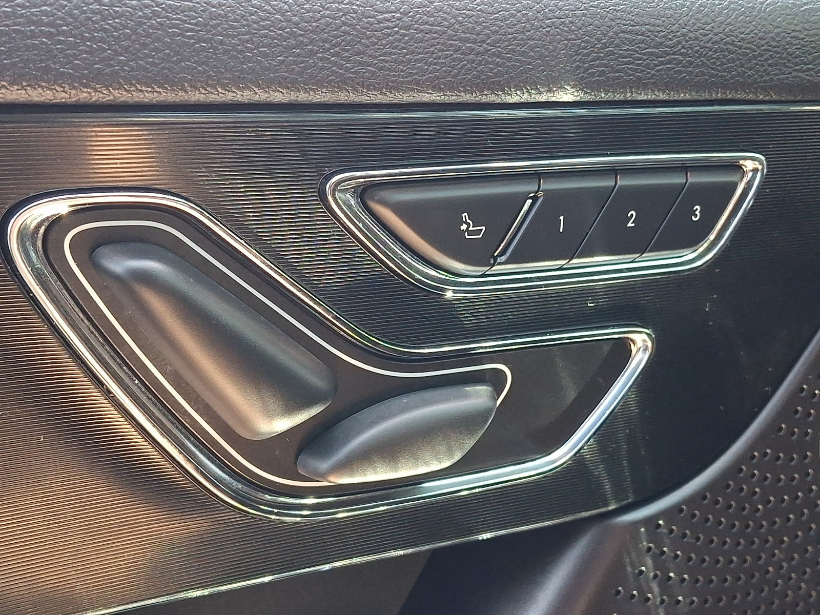 Used 2023 Lincoln Corsair FWD image 22