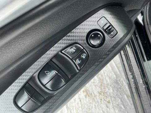 Used 2024 Nissan Altima 2.5 SV image 23