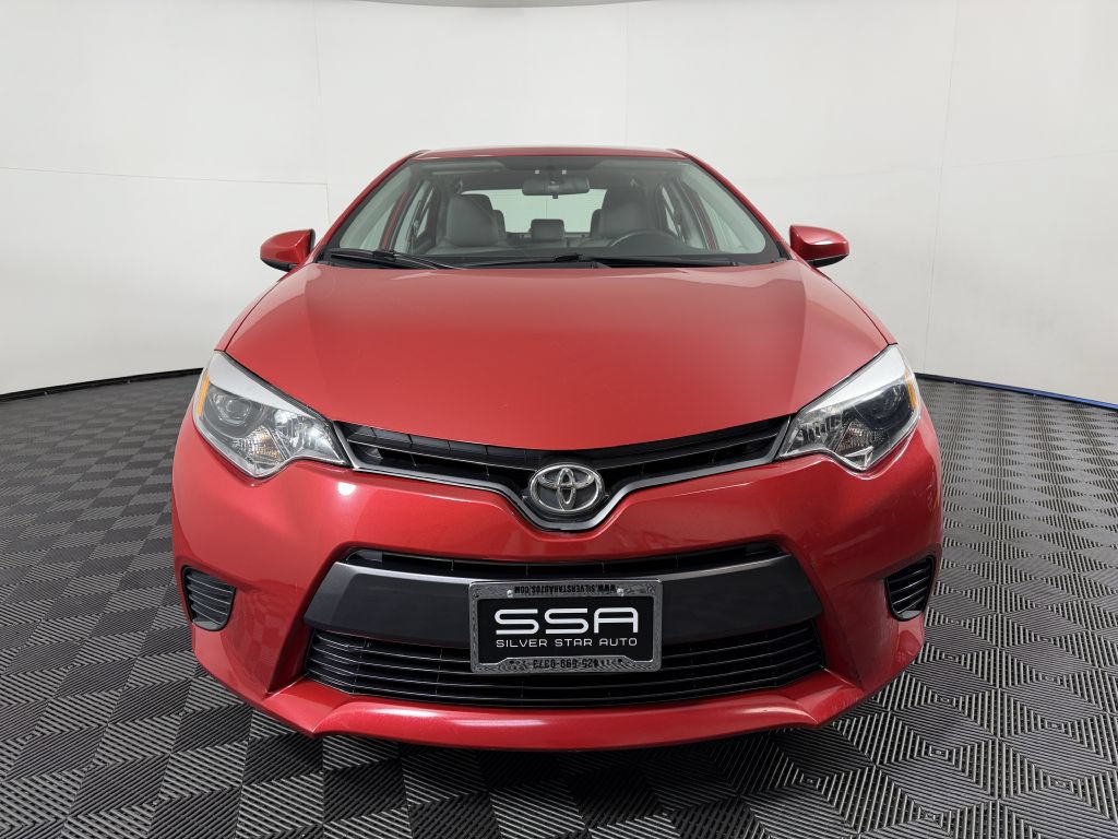 Used 2015 Toyota Corolla LE FWD image 3