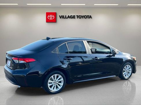 Certified 2024 Toyota Corolla LE w/ LE Convenience Package FWD image 5
