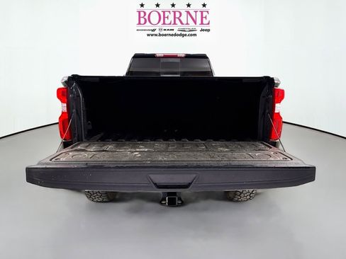 Used 2022 Chevrolet Silverado 2500 LTZ w/ LTZ Convenience Package image 27