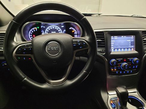 Used 2019 Jeep Grand Cherokee Laredo image 22